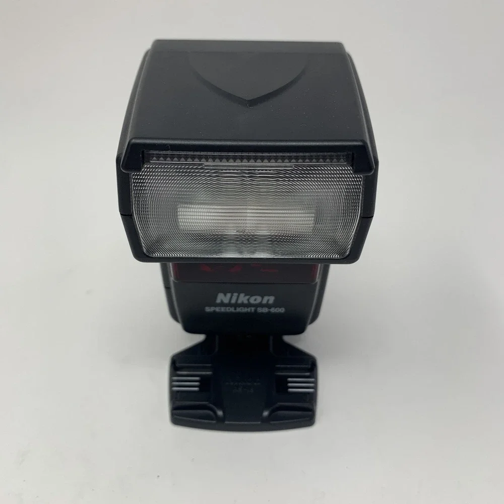 Nikon Speedlight SB-600 Shoe Mount Flash w/Box & Soft Case Tested